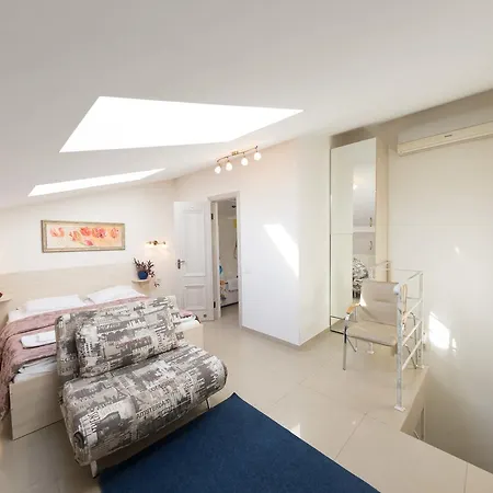 Apartment A&a *
