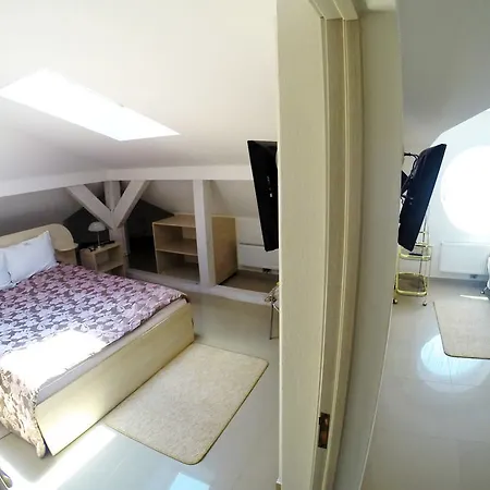 Apartment A&a